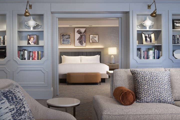 Room 52 of 158
