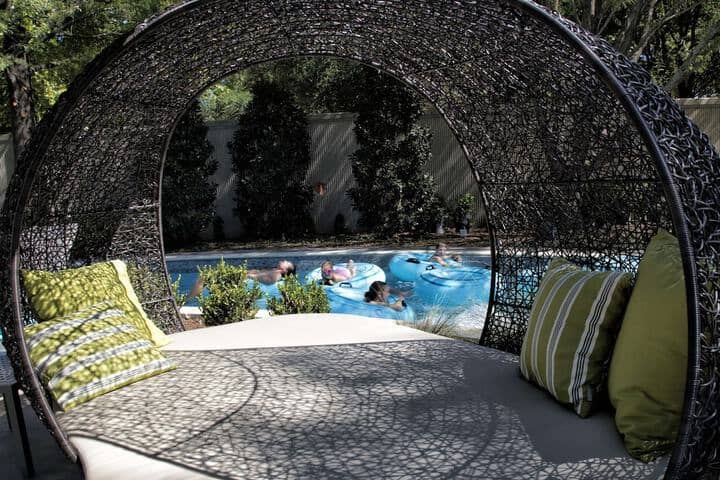Pool 82 of 158